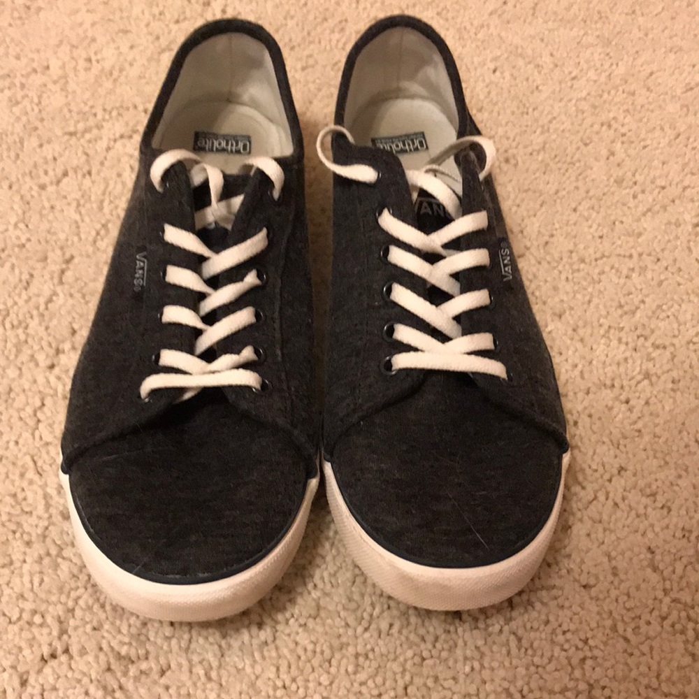 Lace up women’s vans sneakers 7.5